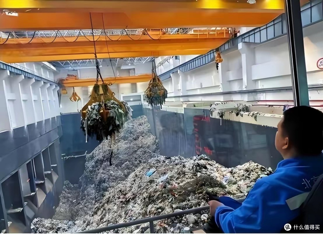 垃圾分类突然不提了?真相反转,实际上中国垃圾已成“摇钱树”