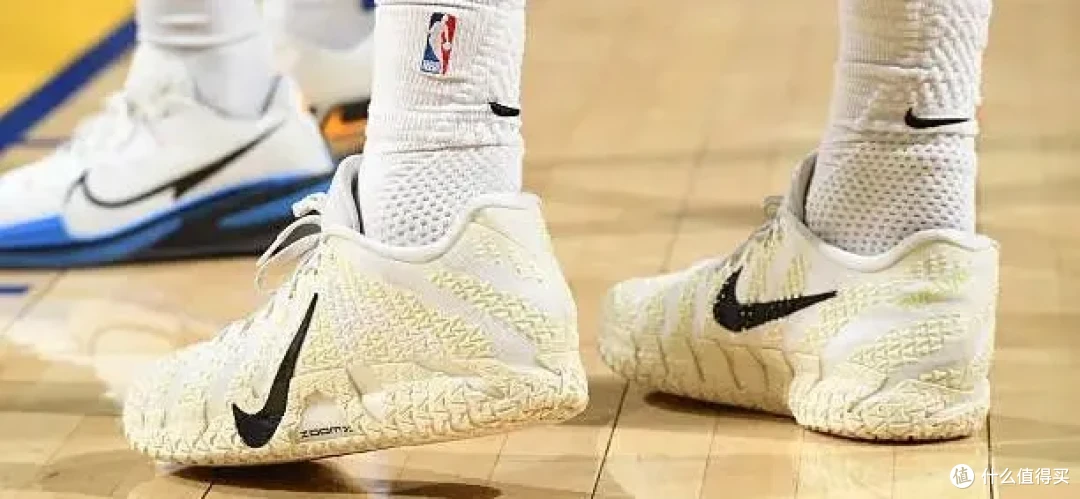 【NBA每日上脚】穿PG3&5打346场球,泡椒都没他狠!
