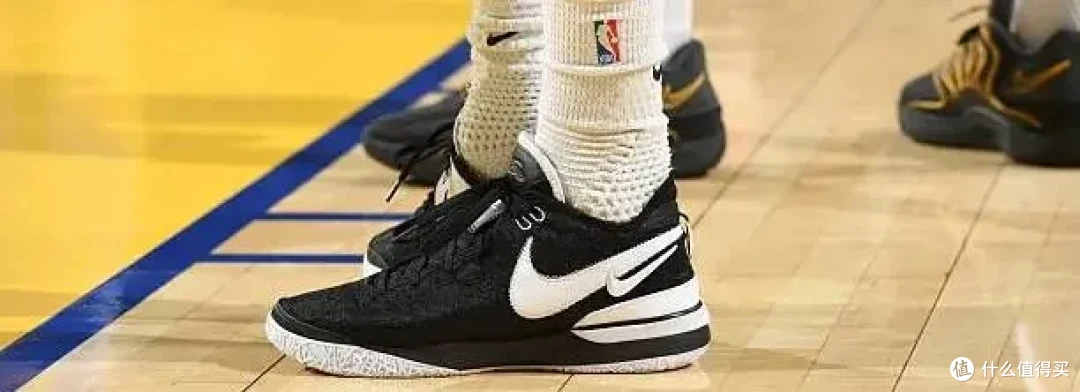 【NBA每日上脚】穿PG3&5打346场球,泡椒都没他狠!