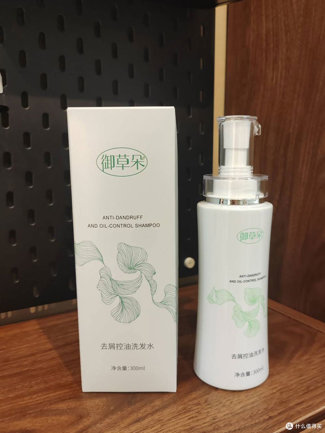 去屑洗发水哪个牌子好?真实测评对比,温和去屑好用不踩雷