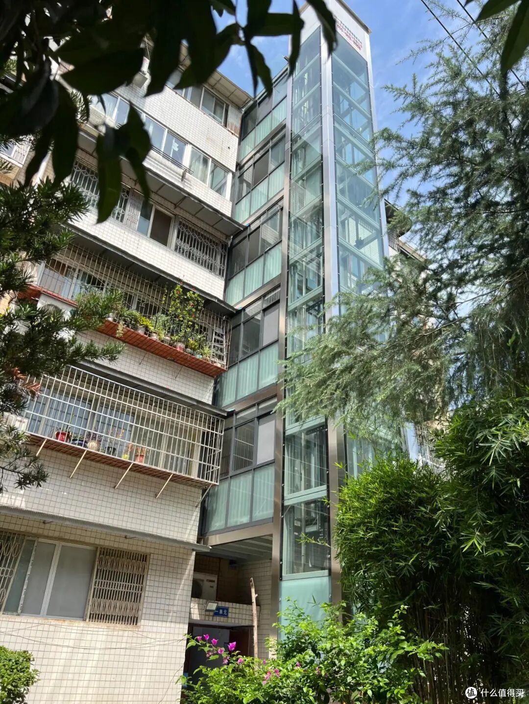 老小区加装电梯,1、2楼不同意可以这么装,装好后全体业主都服气