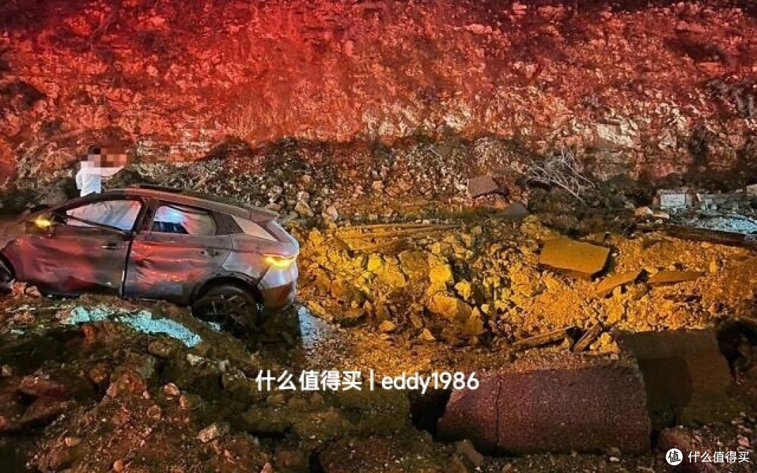 比亚迪元PLUS硬抗伊朗导弹冲击波