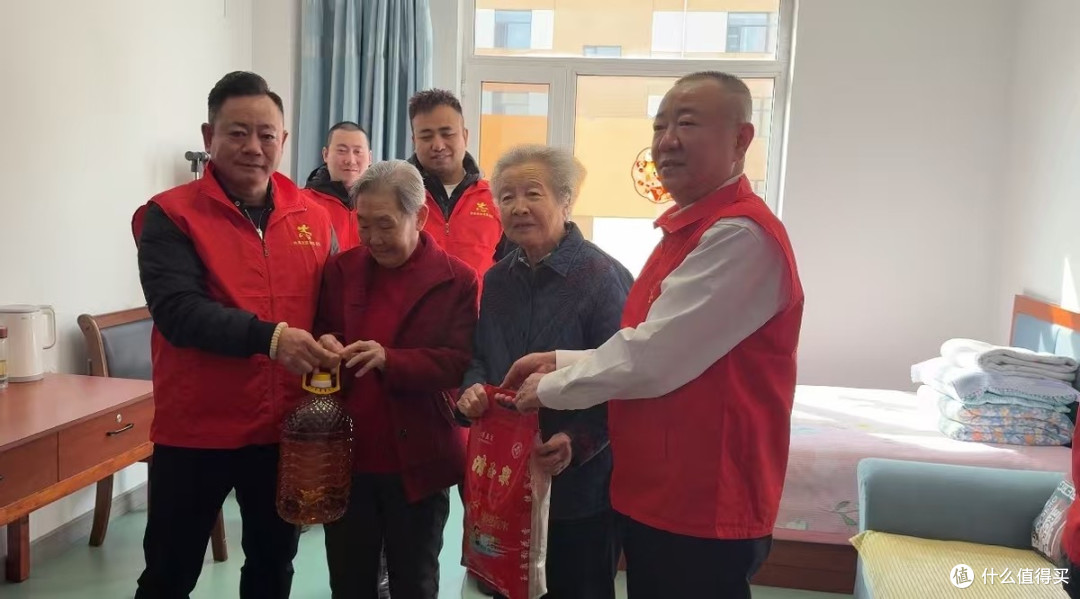 哈尔滨市刘俊义劳模志愿者服务队积极开展元宵节敬老慰问活动