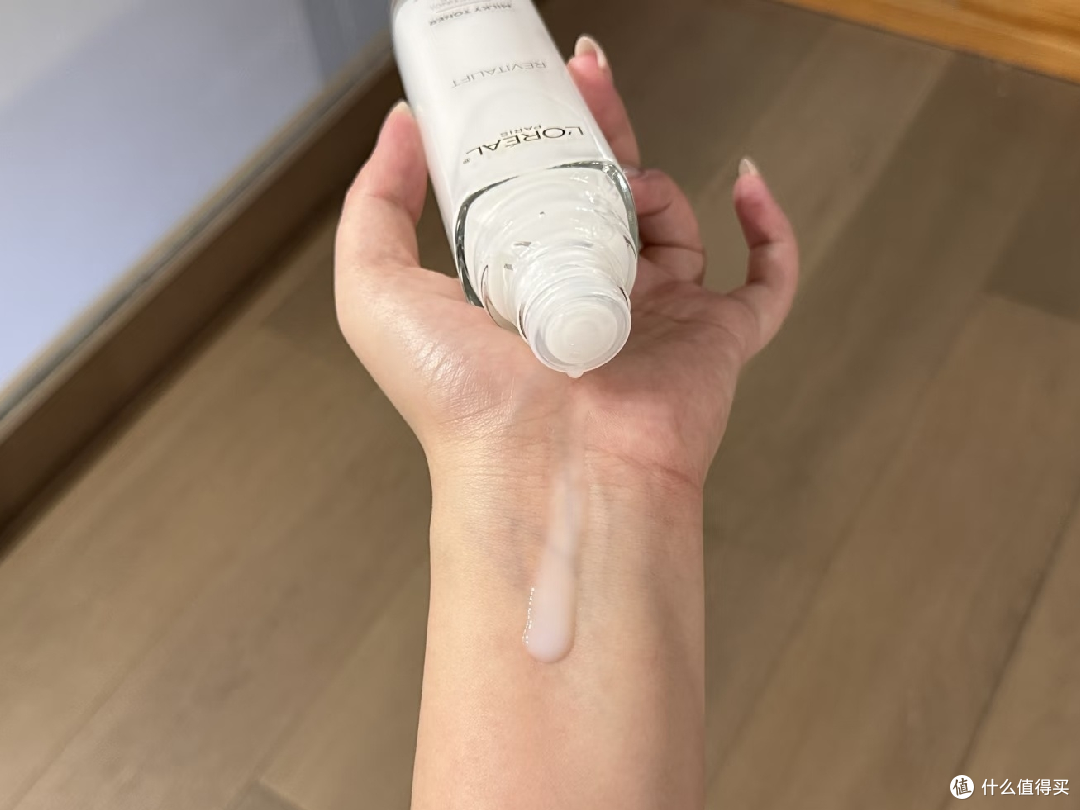 欧莱雅复颜水乳,妈妈护肤新选择