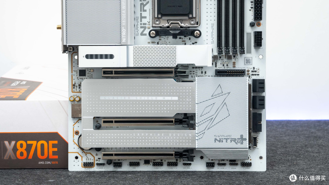 X870E纯白旗舰:蓝宝石氮动极光X870EA Phantomlink PE 主板评测