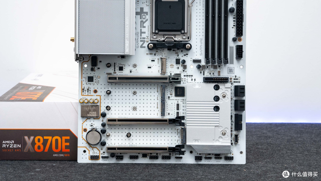 X870E纯白旗舰:蓝宝石氮动极光X870EA Phantomlink PE 主板评测