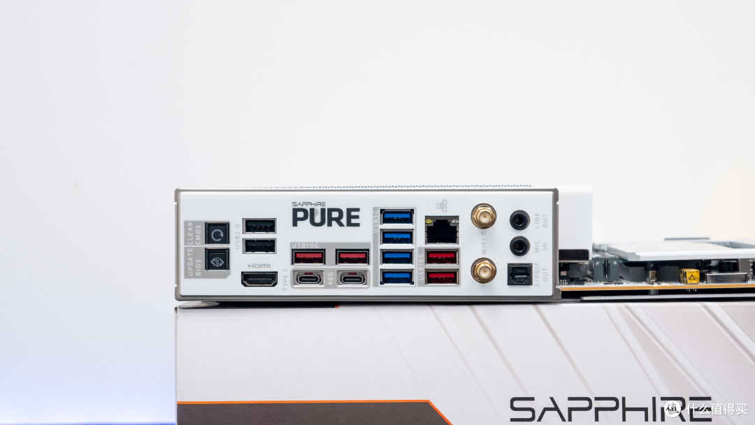 X870E纯白旗舰:蓝宝石氮动极光X870EA Phantomlink PE 主板评测