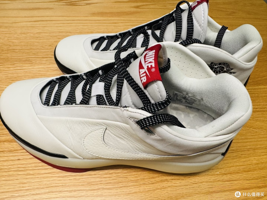经典重生,脚感革新:Air Jordan 40 芝加哥配色深度评析