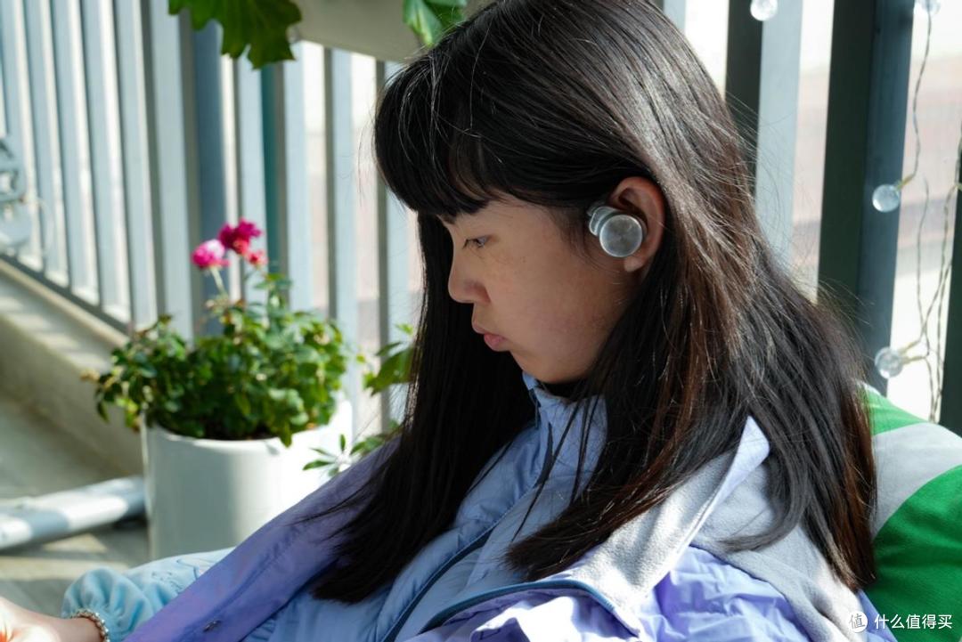 形态破圈，声音越级，弱水时砂 SpeakFeel 耳挂式智能音响来了