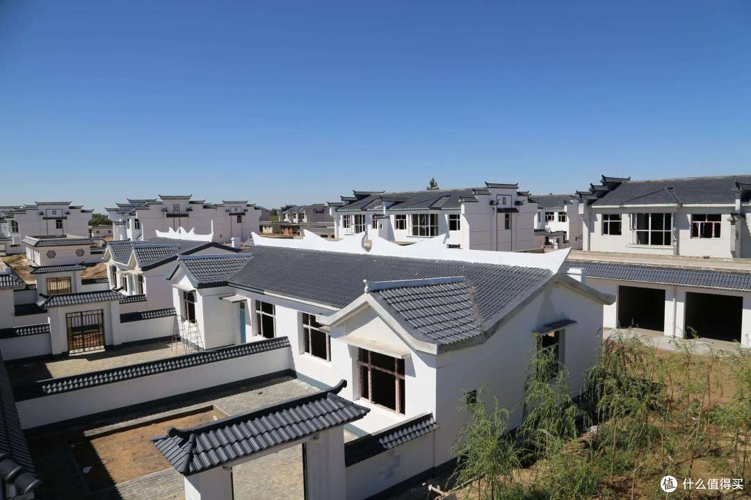 官方砸1.5万亿修路，农村户口身价暴涨，农村的房子千万别卖掉了
