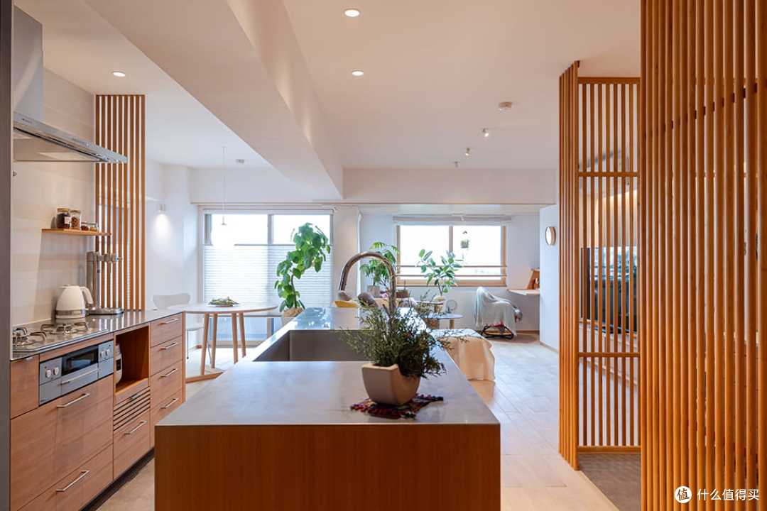 日本一52岁太太,因太会布置而走红,全屋简单清爽,治愈许多人!