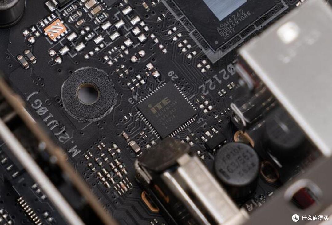 旗舰级AMD平台新标杆,ROG CROSSHAIR X870E Dark Hero 主板评测