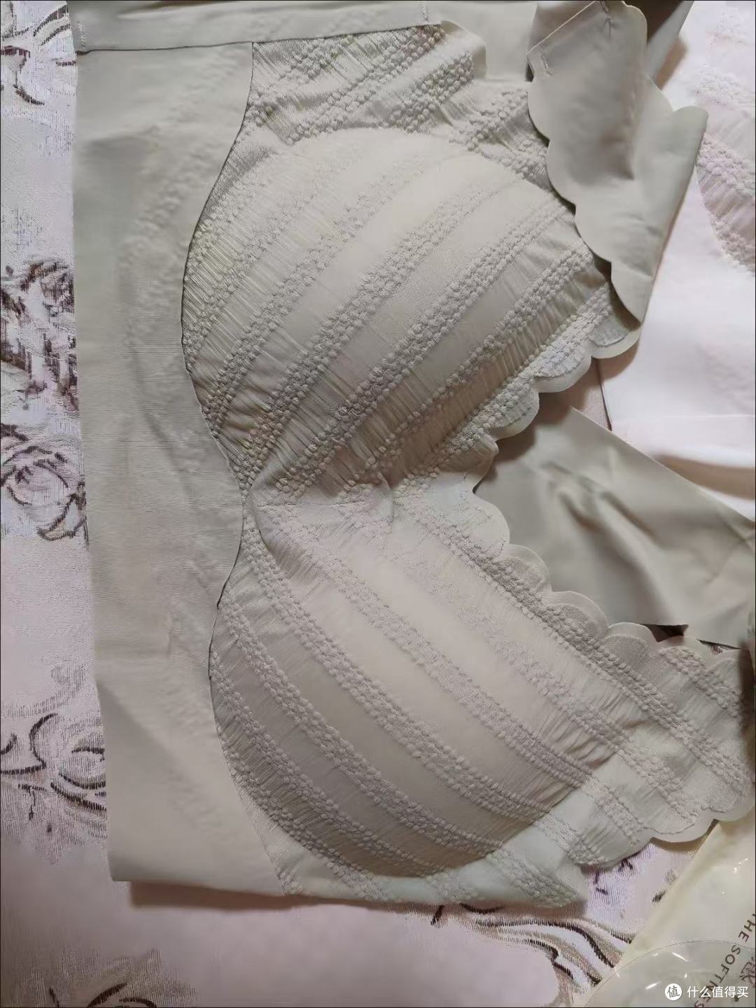 夏日内衣本命款!这款冰丝无痕背心式内衣太舒服了
