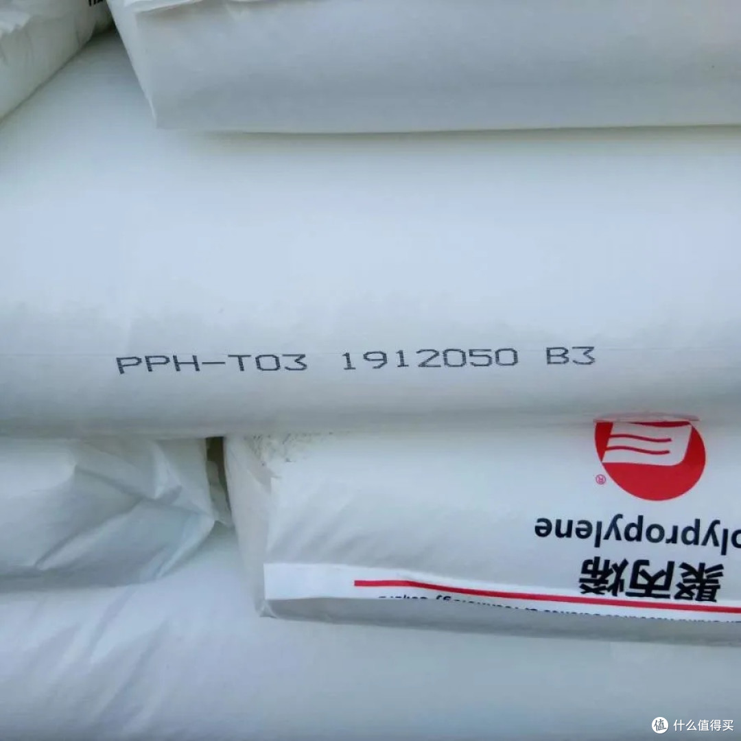 战争产生的高油价对国内车主的影响不是最大,但是最息息相关。