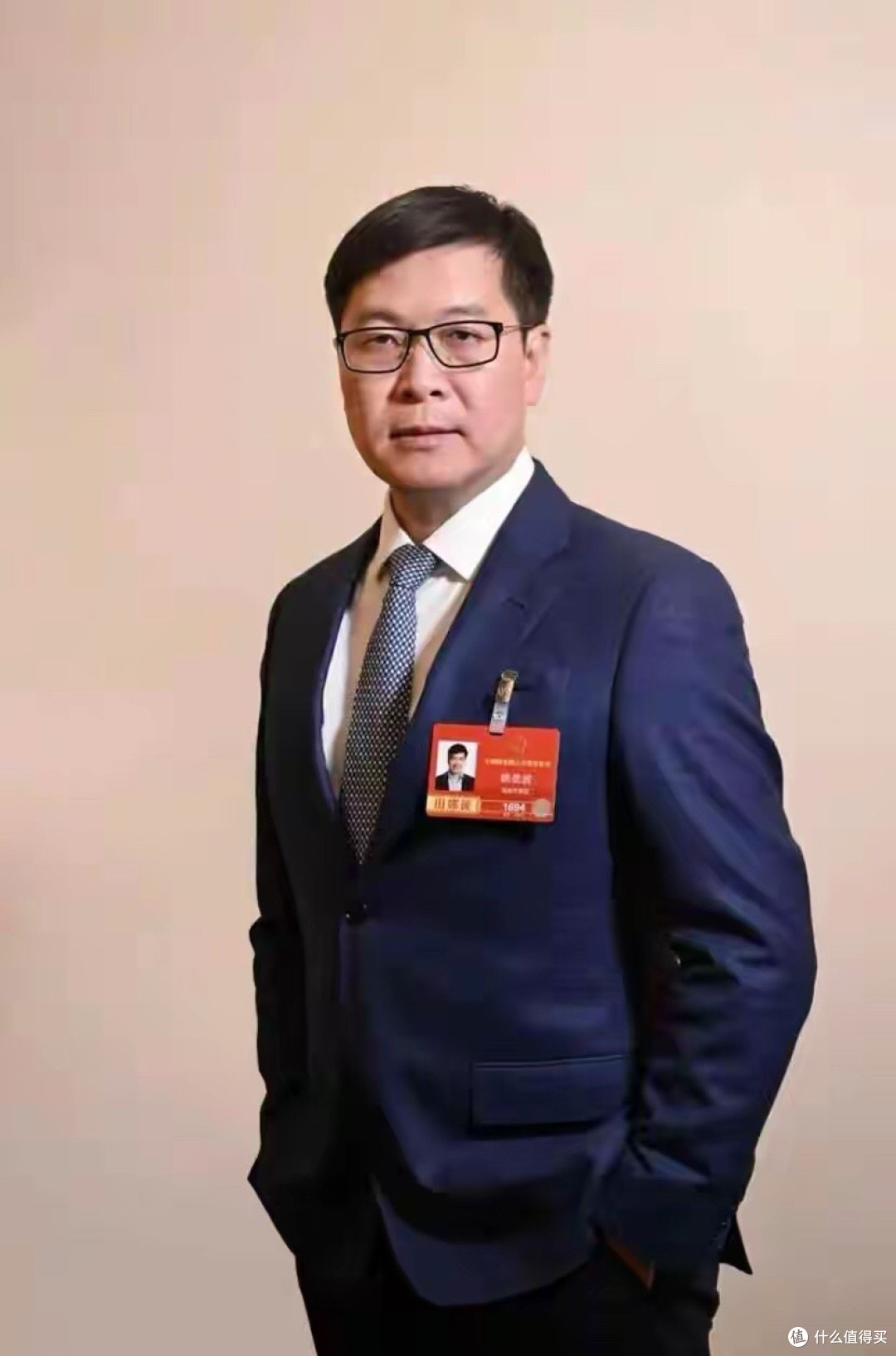 给老百姓降税!委员建议:个税8000-1万起征、增加2000专项扣除!