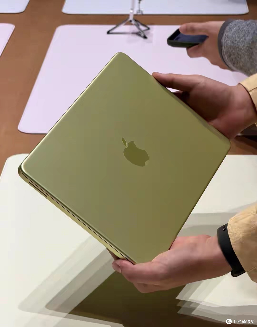 苹果新MacBook Neo被扒皮！阉割了整整20项，看完你还会买吗？