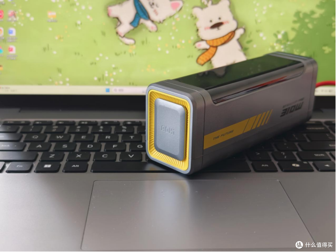Aohi奥海新品充电宝310W星舰Pro移动电源开箱