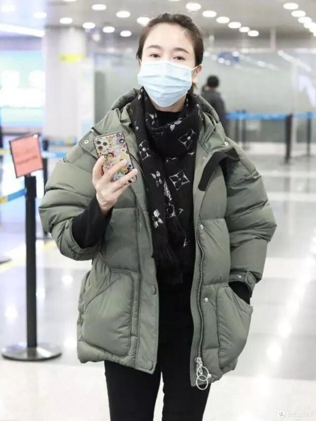 左小青带火的秋冬简约新穿法:羽绒服+阔腿裤,高级洋气又清爽!