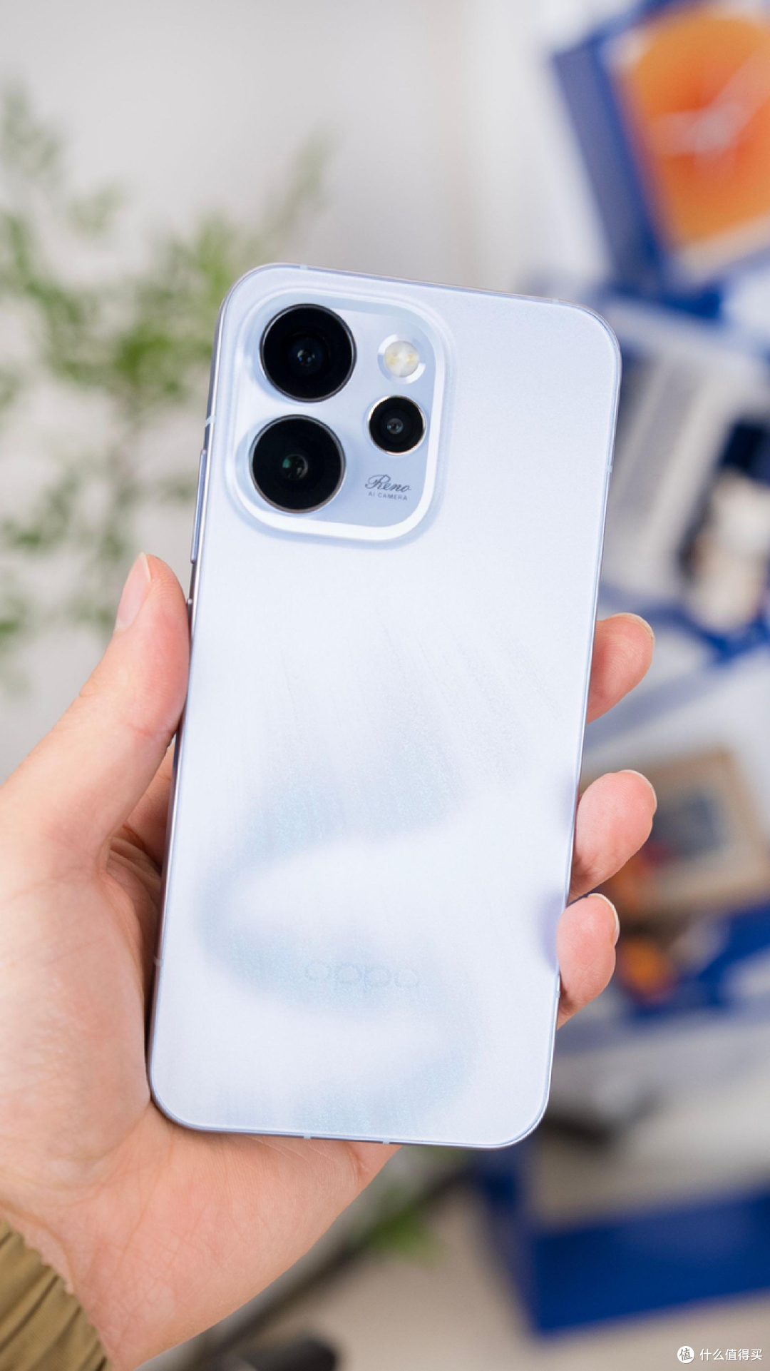 红米K90销量遇冷,OPPO Reno15领跑中端市场,差距超百万