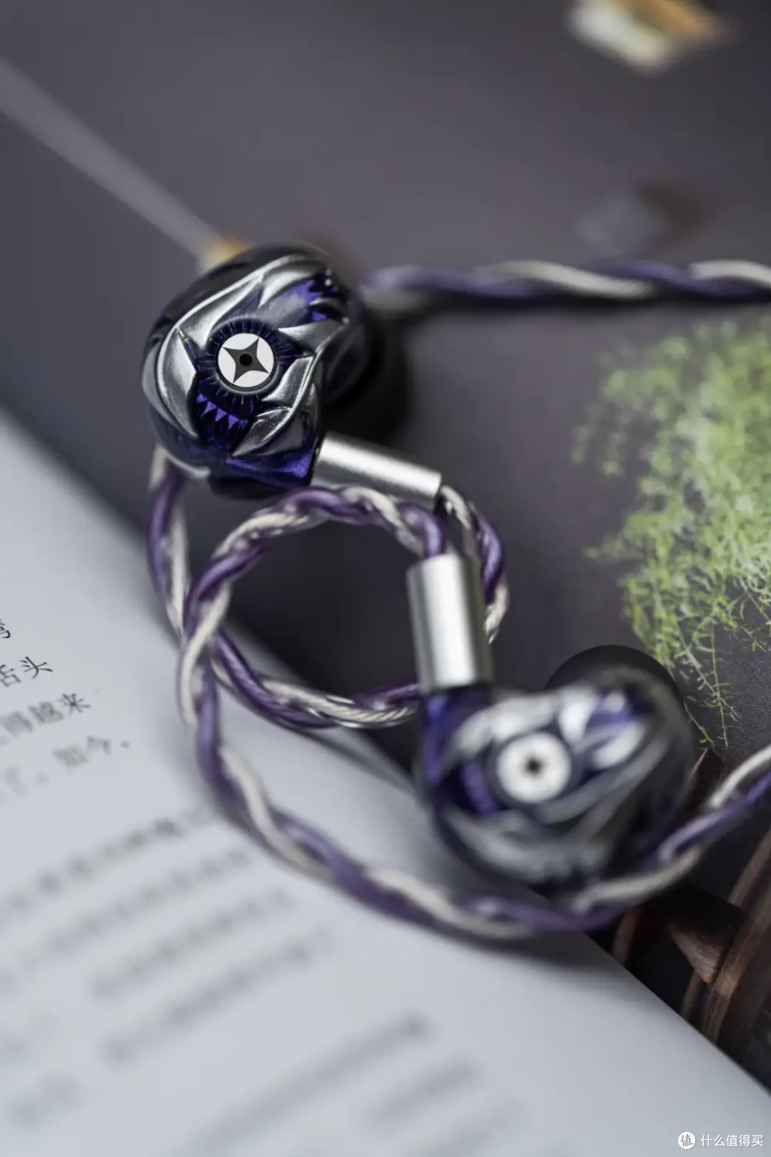 真的只能听二次元?聊ARTPICAL和戈聲联名限定耳机「彼岸银翼」