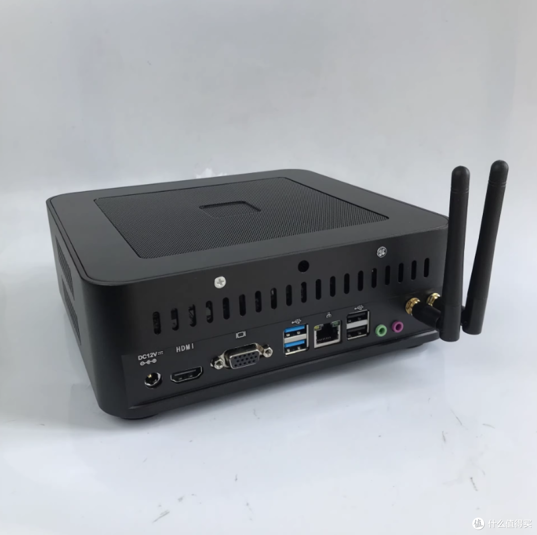 这不比什么飞牛圣体强？8G内存+1032G硬盘，280块小主机屌爆了