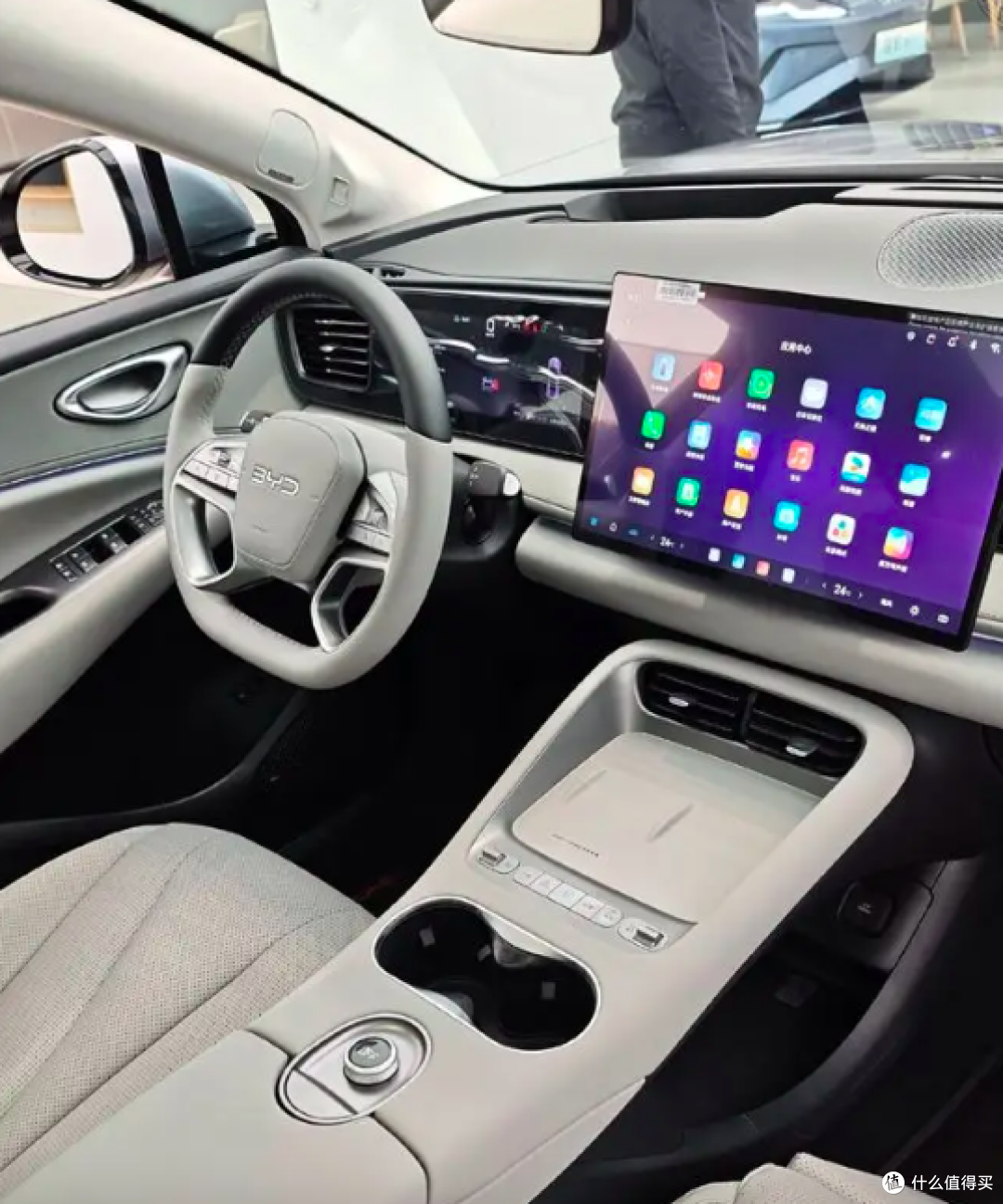 一下涨了2w啊?比亚迪2026款海狮06 EV,710km 续航,15.99万起