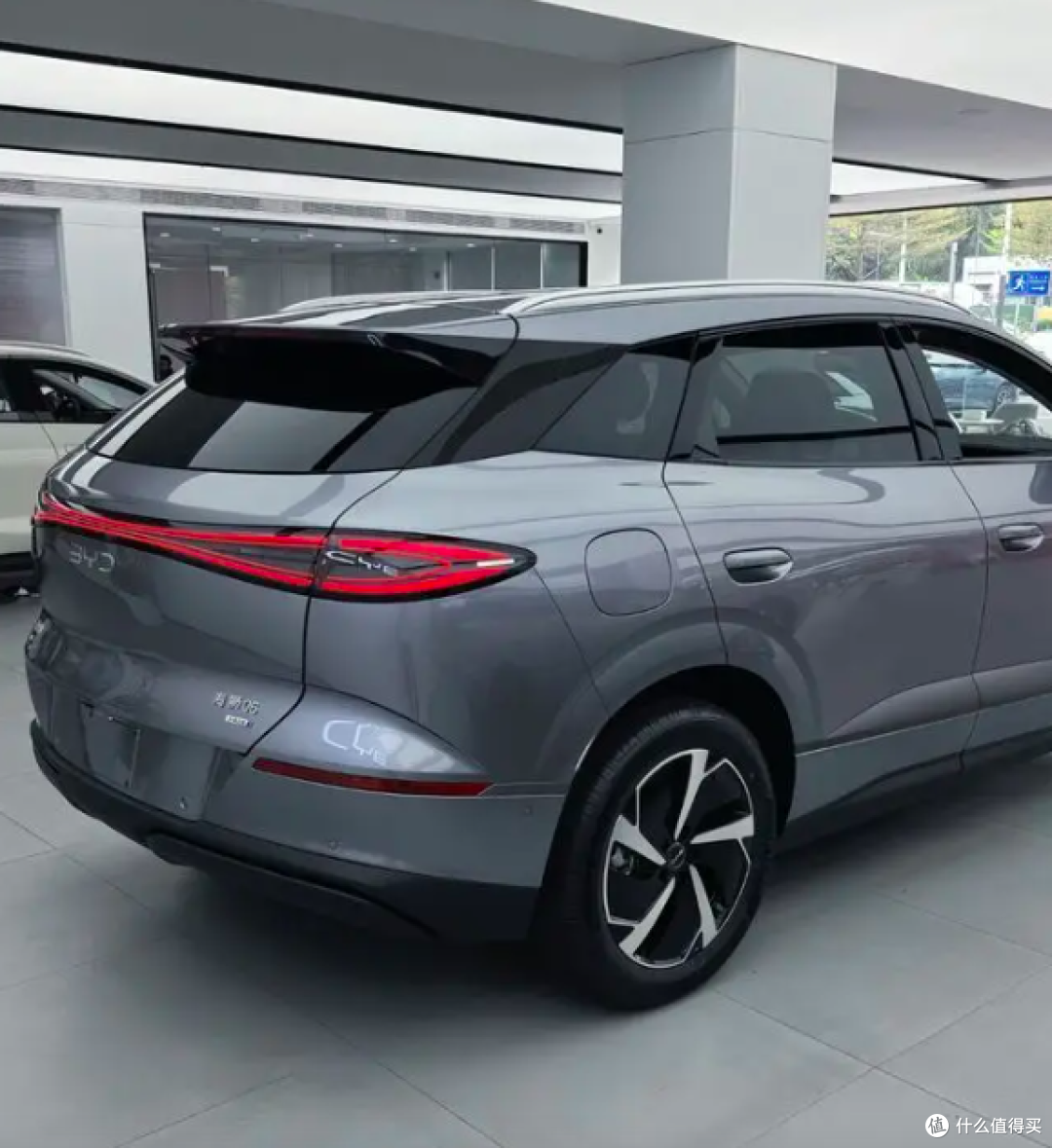 一下涨了2w啊?比亚迪2026款海狮06 EV,710km 续航,15.99万起