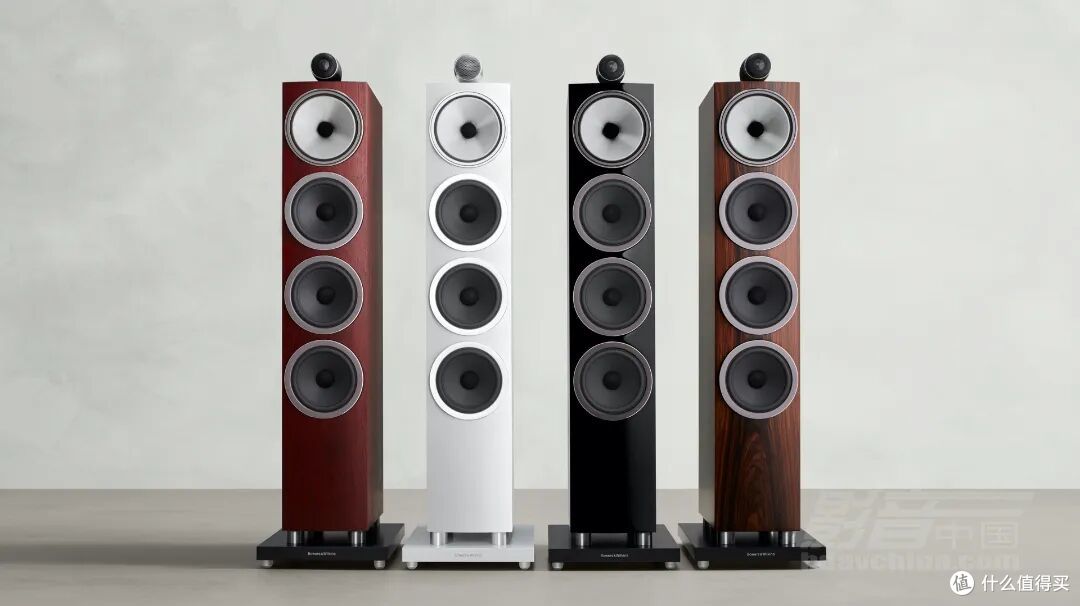 700 S3系列共有玛瑙红、冰玉白、墨渊黑、沉香粽4色可选