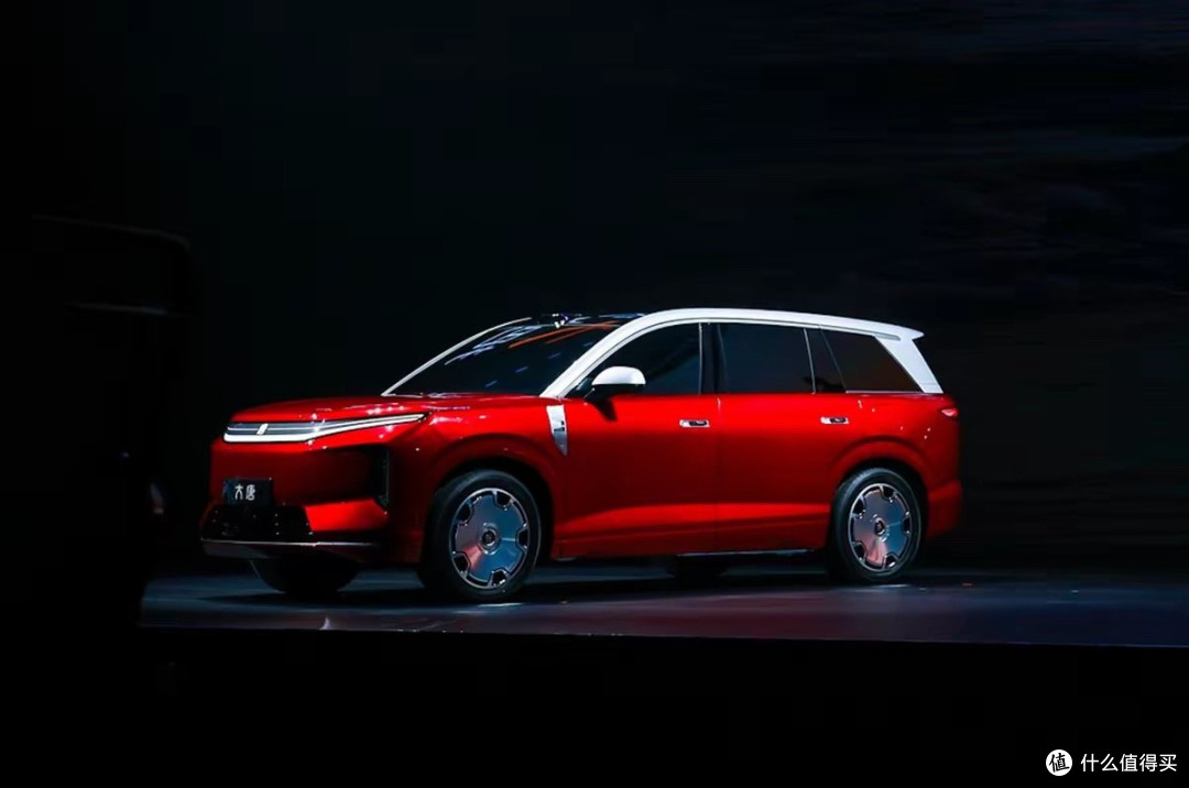 比亚迪大唐首发!黑科技拉满,EV版续航950km,10%-97%约9分钟