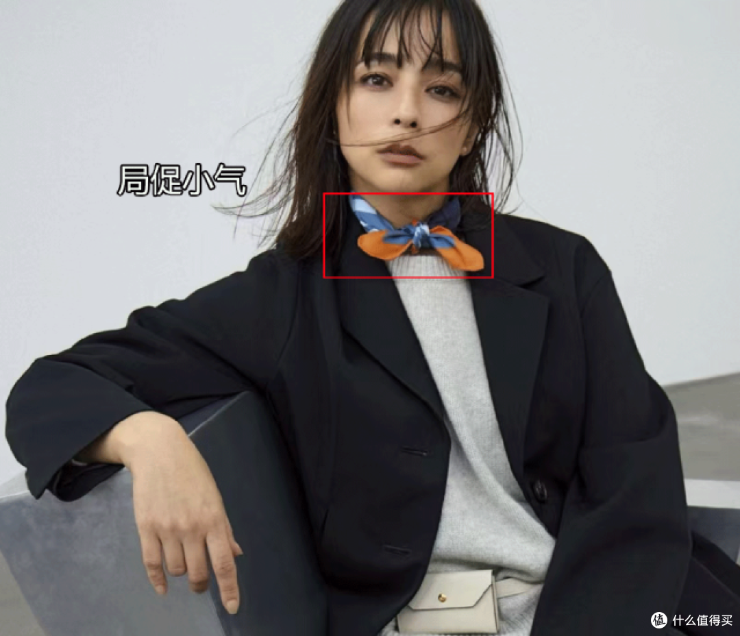 拒绝“大妈风”的丝巾穿搭!避开这4点,洋气高级,越看越有气质