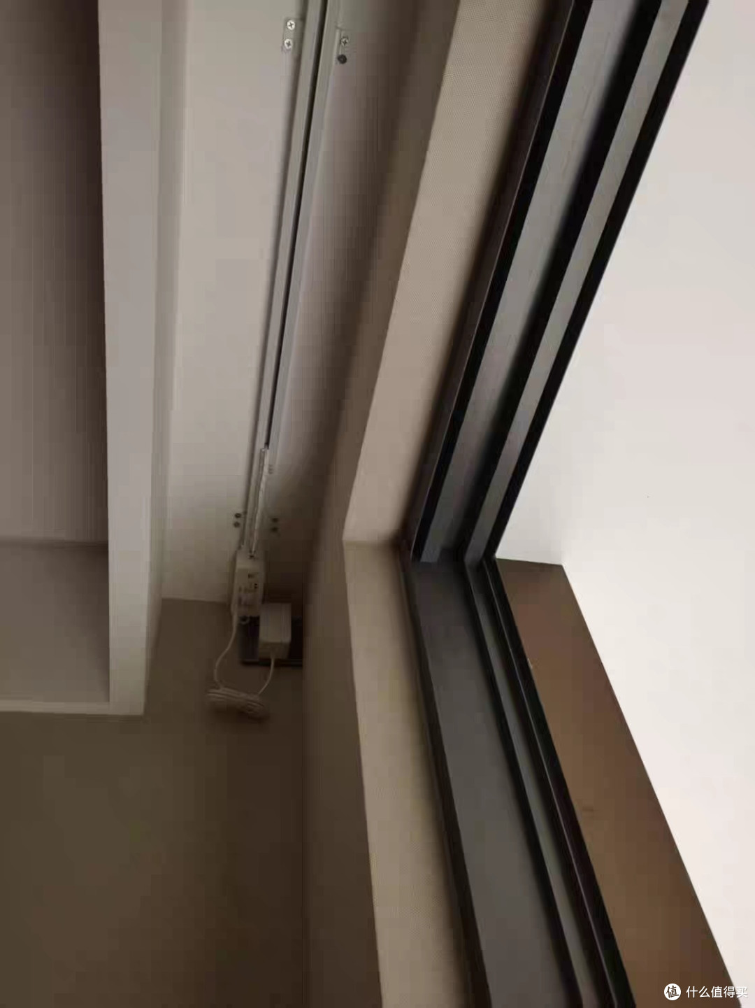 鸿蒙智选杜亚电动窗帘轨道