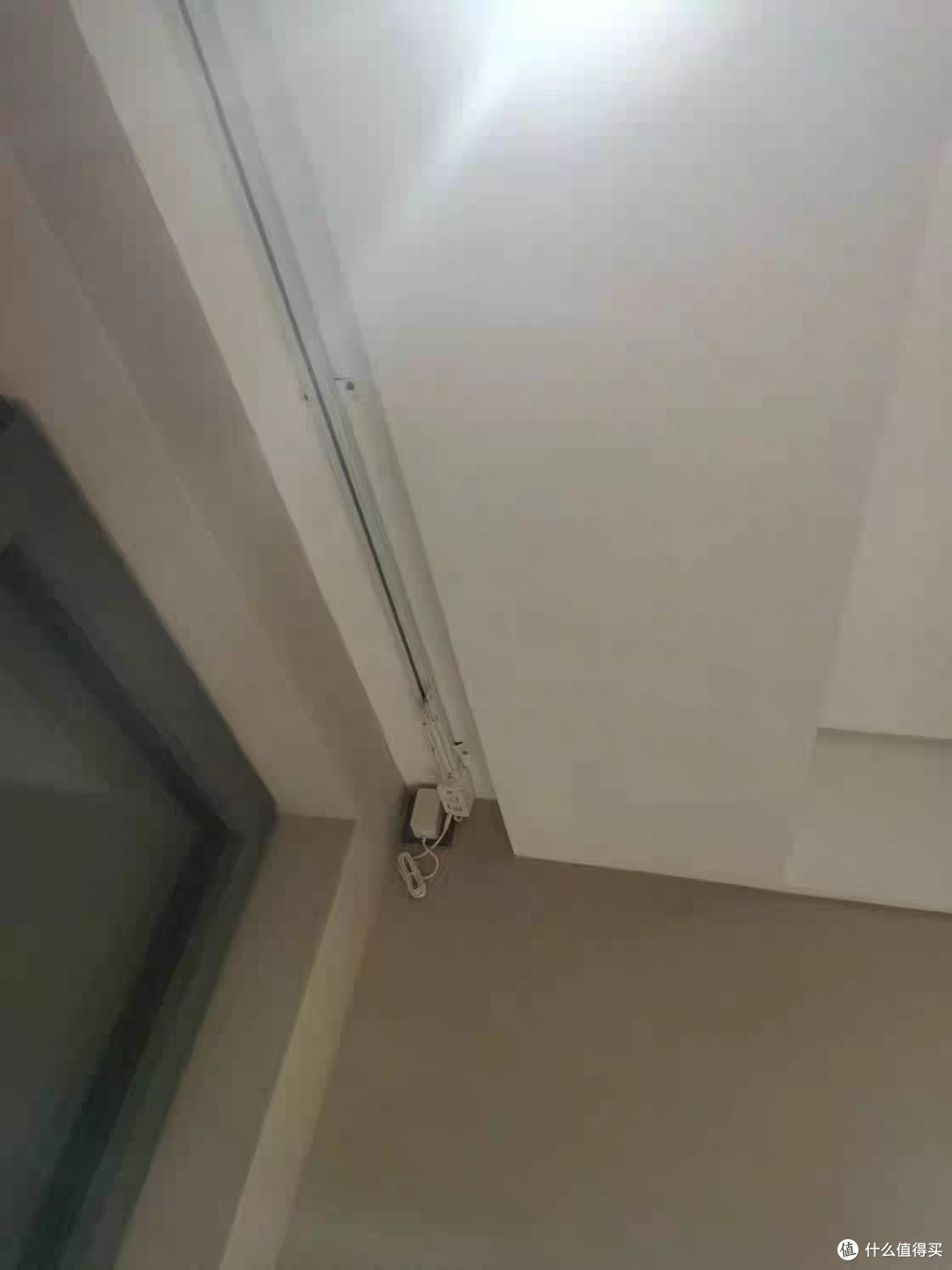 鸿蒙智选杜亚电动窗帘轨道