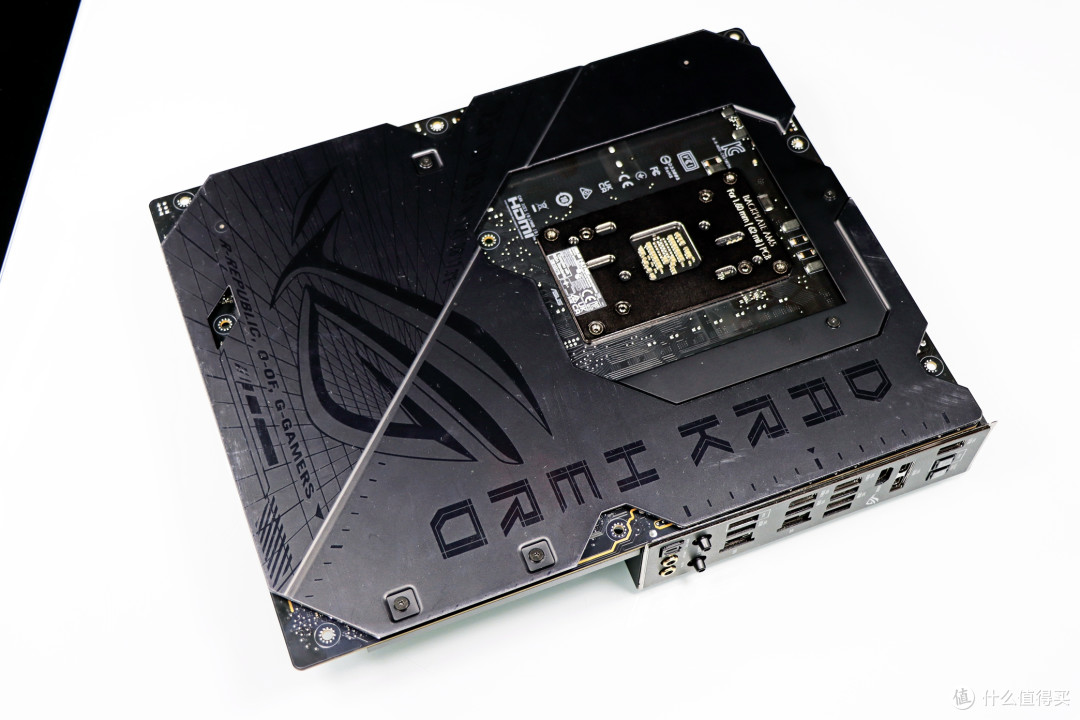 9850X3D + 华硕 X870E DARK HERO + 9070 XT 领先 285K 28% 哦