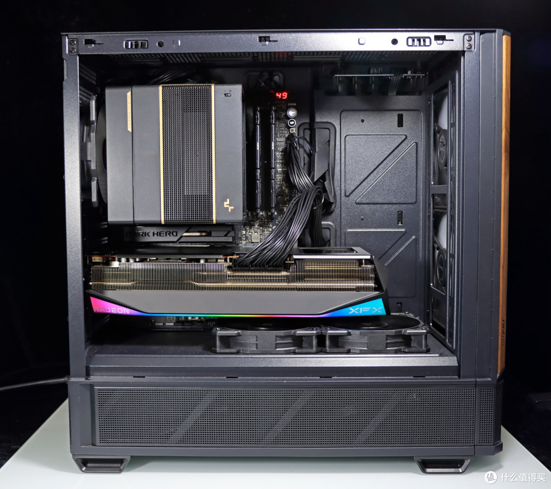 9850X3D + 华硕 X870E DARK HERO + 9070 XT 领先 285K 28% 哦