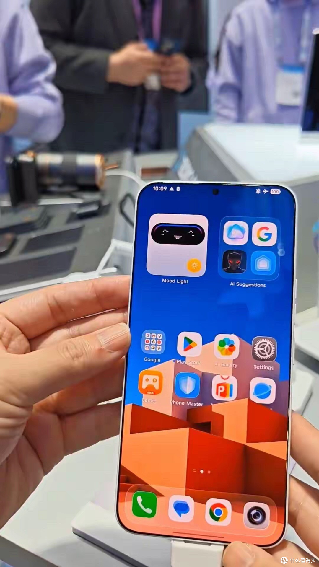 0.7mm极窄边， 传音Slim 2、金属一体化新机发布|一加15T规格公布