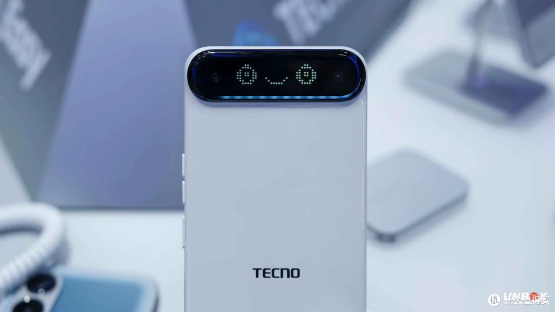 0.7mm极窄边， 传音Slim 2、金属一体化新机发布|一加15T规格公布