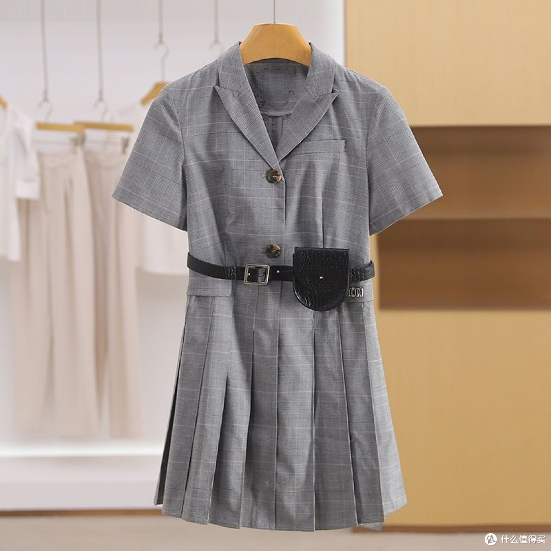 妇女节做回自己：我的服装区域