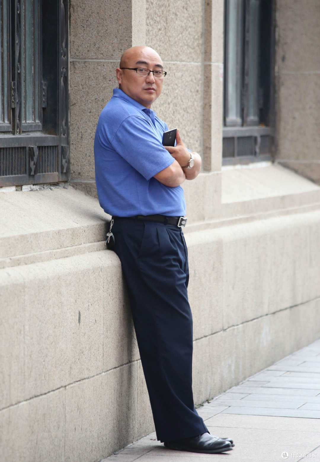 中年男人少穿皮鞋、帆布鞋,看雷军、马云的穿搭,气质与品味兼顾
