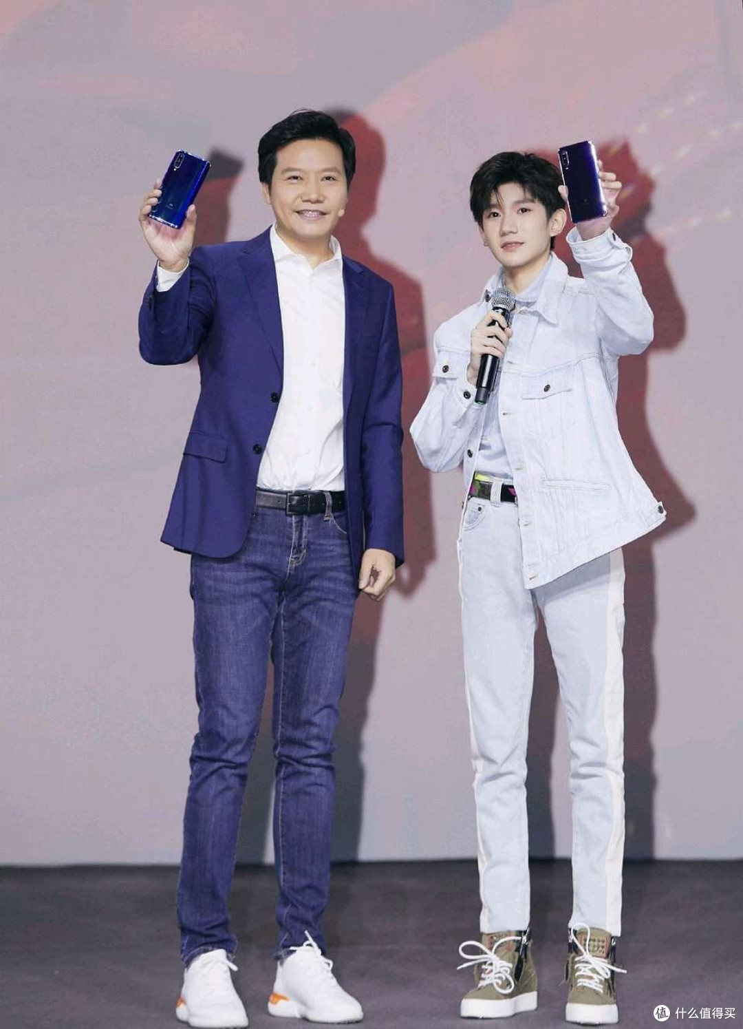 中年男人少穿皮鞋、帆布鞋,看雷军、马云的穿搭,气质与品味兼顾