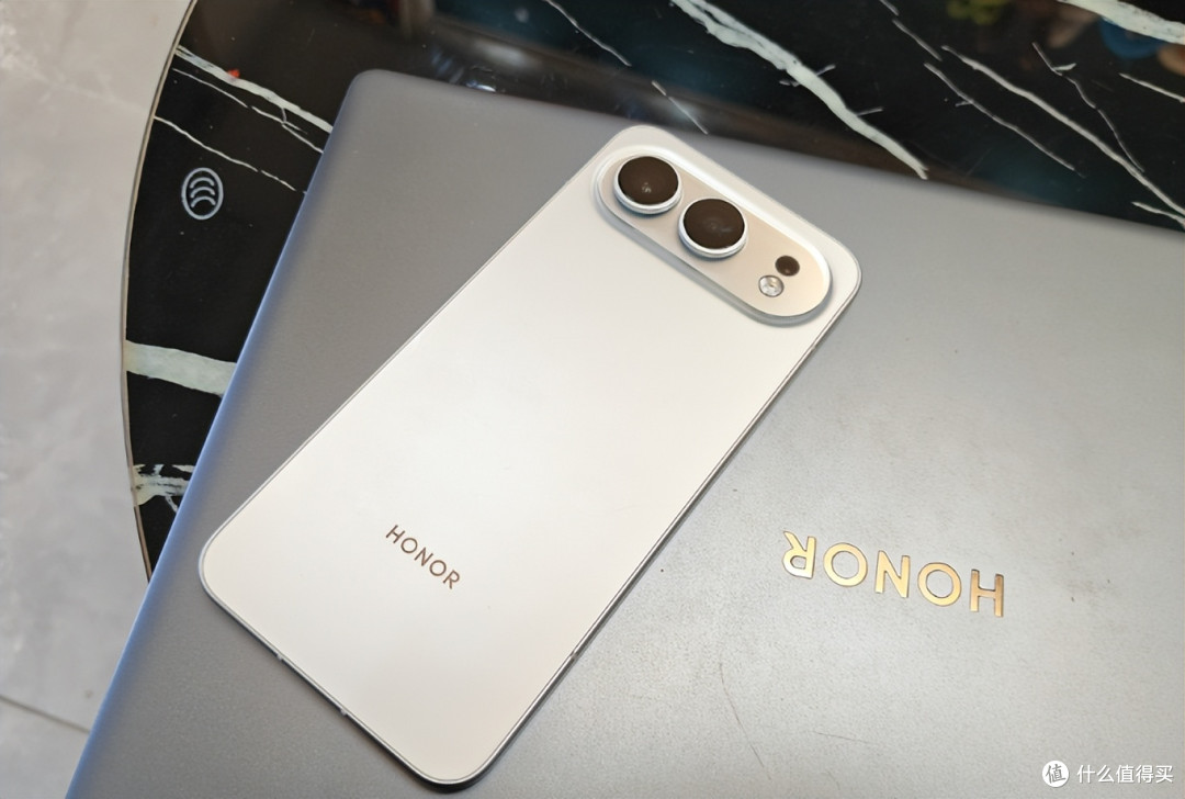 手机销量排行:vivo S50第六,荣耀X70第三,第一仍无可撼动!