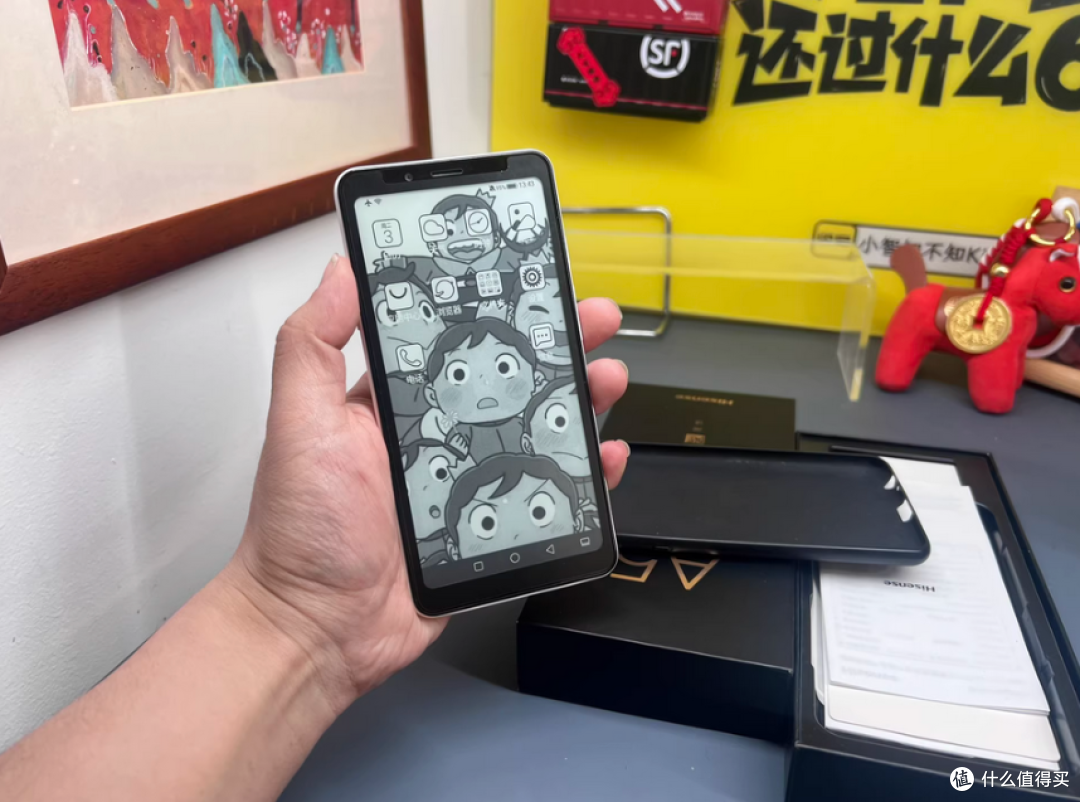 还在等着捡漏阅读器?这台海信墨水屏手机可能更适合你