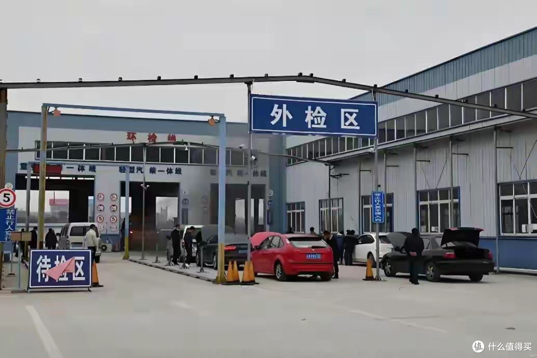 美国的汽车几乎不年审,我国却要“毁车式”年检?专家:建议取消