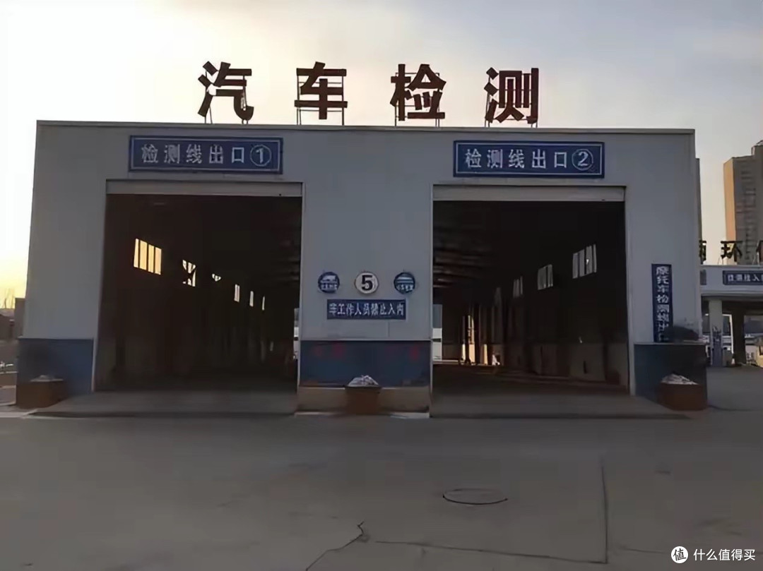 美国的汽车几乎不年审,我国却要“毁车式”年检?专家:建议取消