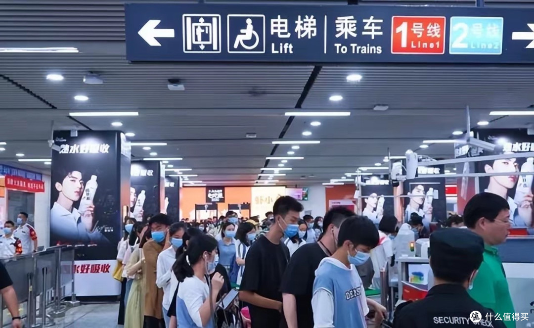 地铁安检到底在防谁?国外多年没有照样过,国内为何层层设防?