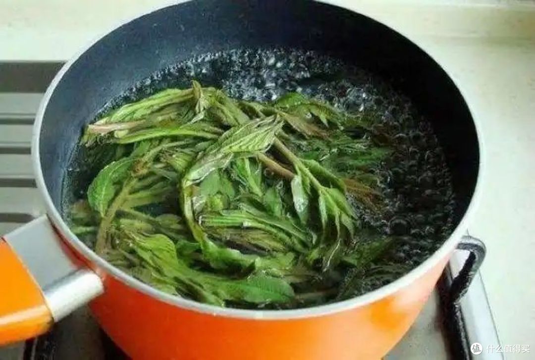 吃香椿芽的注意事项有哪些?你会怎么吃?