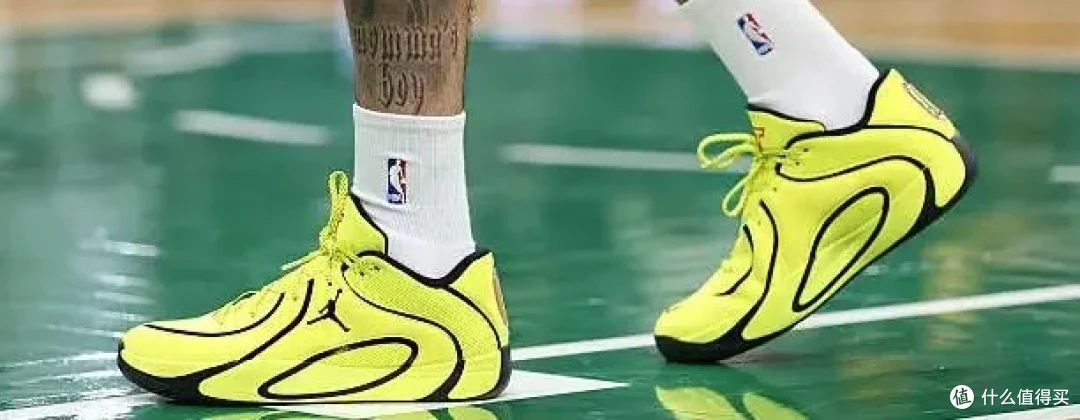 【NBA每日上脚】塔图姆回归致敬李小龙！Book 2野猪PE最骚？