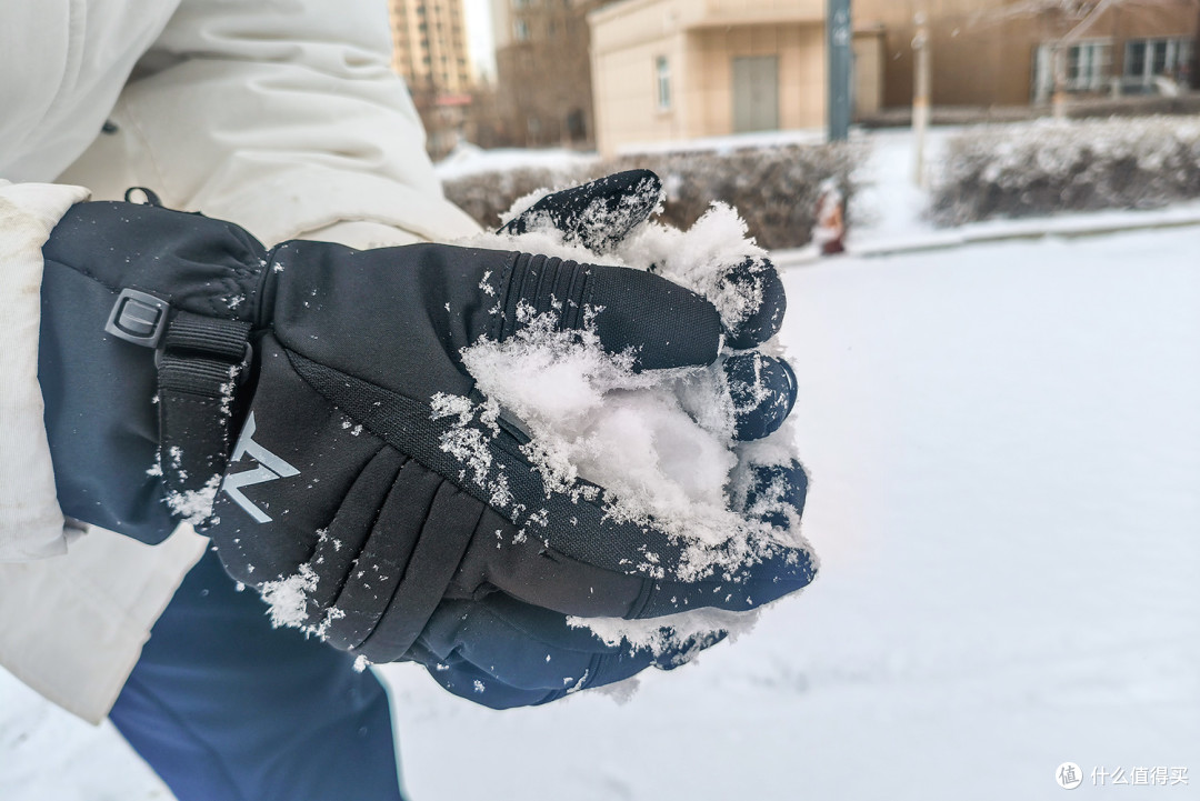 冬季战友,稳控严寒:纳丽德雪卫冬季战术勤务手套
