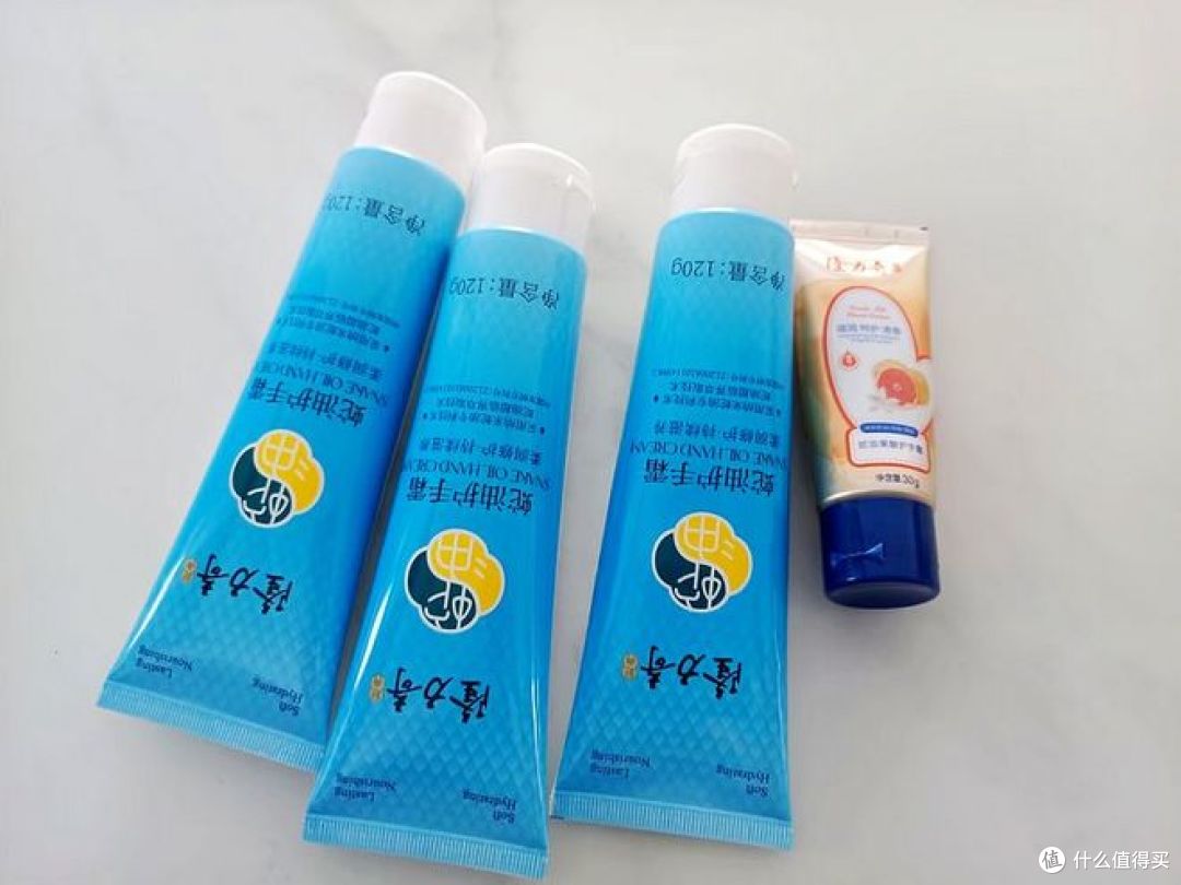 护手霜对决:绵羊油、蛇油和貂油,你选哪款?