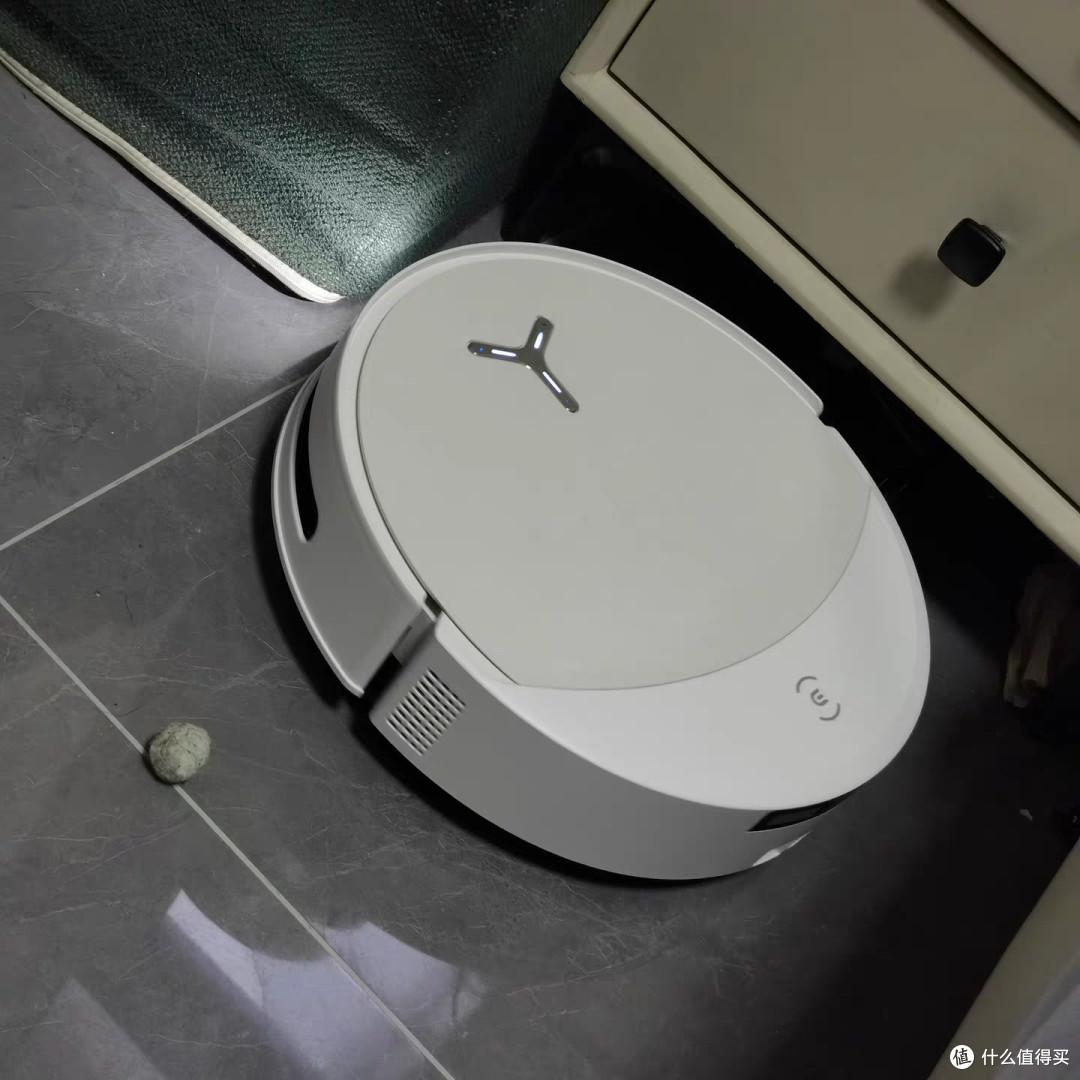 小科守净，福满新年：科沃斯T90 PRO让家焕新迎春