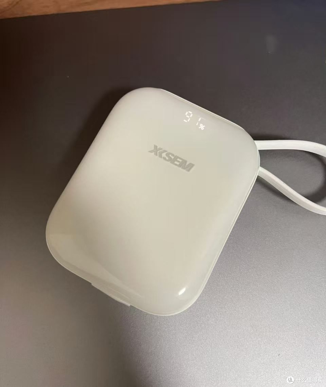1万毫安比手机还轻!西圣半固态充电宝,解锁便携补电新体验